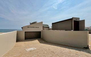House For Sale in Henties Bay