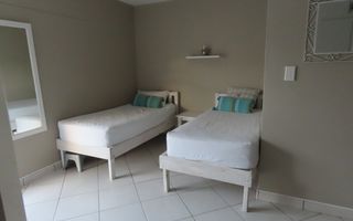 Townhouse To Rent in Long Beach
