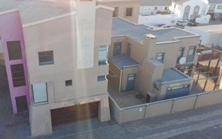 Townhouse To Rent in Long Beach