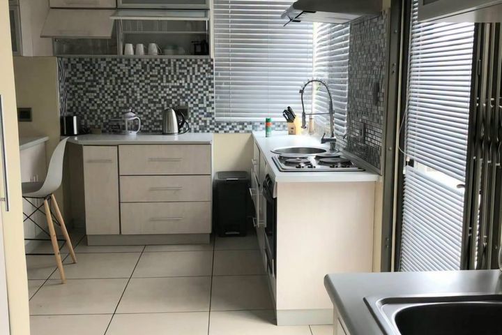 Townhouse To Rent in Klein Windhoek, Windhoek