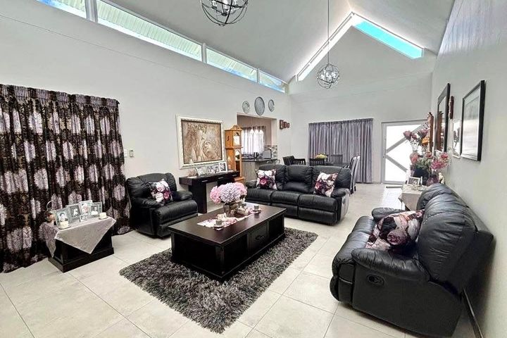 House For Sale in Elisenheim, Windhoek