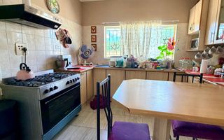 House For Sale in Pioneerspark, Windhoek