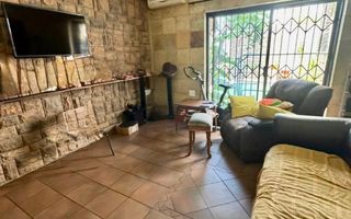 Office / Retail / Mixed Use For Sale in Windhoek West, Windh...